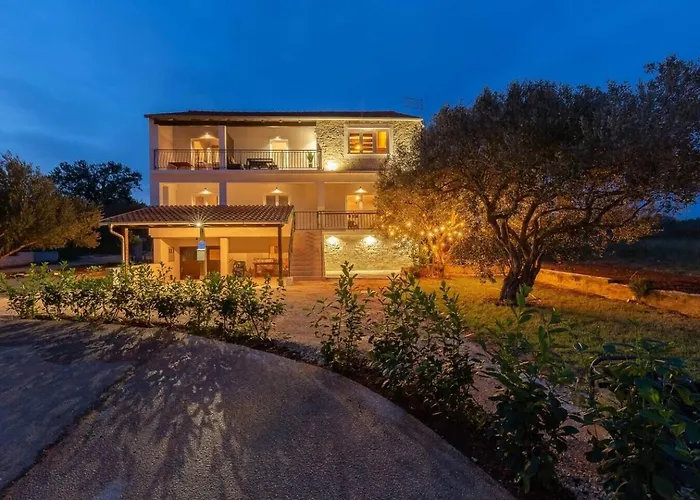 House Srica * Sveti Filip i Jakov