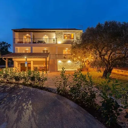 House Srica * Sveti Filip i Jakov