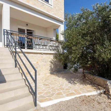 Ferienhaus House Srica Sveti Filip i Jakov